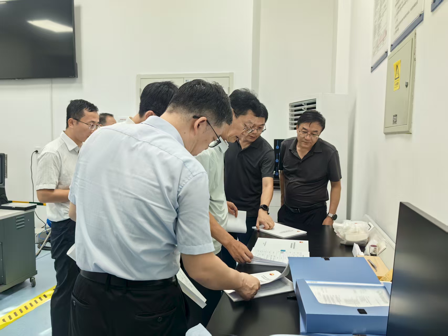 89ee633a9be9fa12df230464aa1b0af0_compress